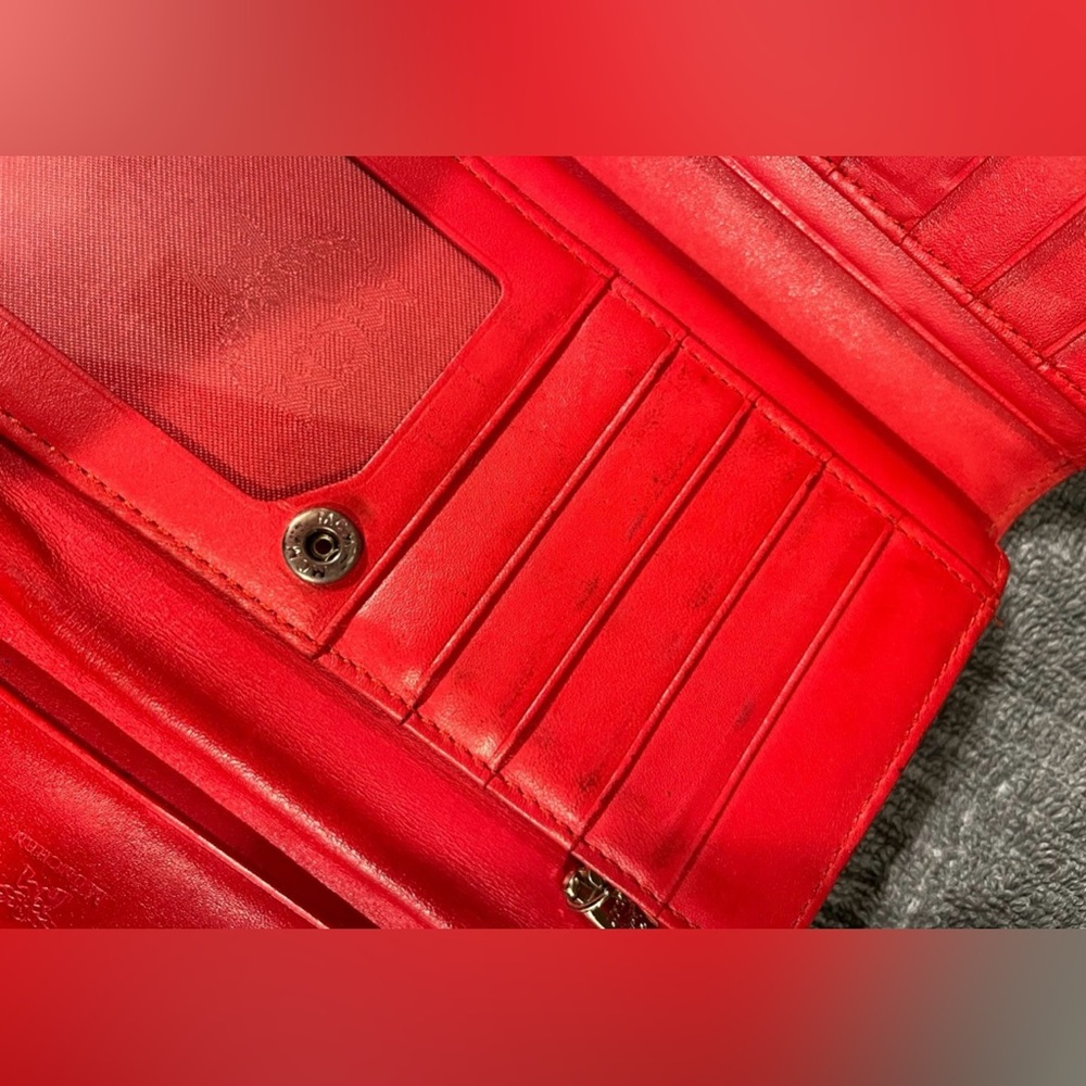 Red Long MCM Wallet - Picture 7 of 8